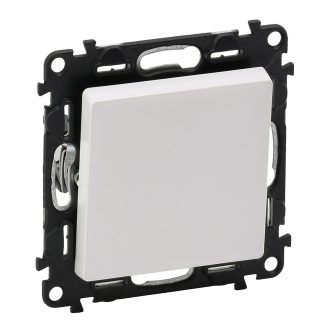   Legrand 752101 Valena Life egypólusú kapcsoló 10 AX fehér