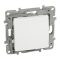 Legrand 764507 Niloé egypólusú nyomó 6A, NO-NC, fehér