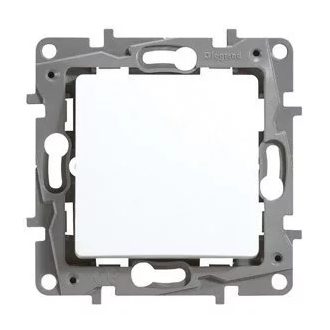 Legrand 764517 Niloé kétpólusú kapcsoló, fehér