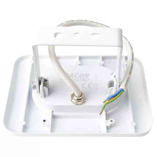 TRACON RSMDLF30 Fehér SMD fényvető 30W, 4000K, IP65, 220-240V AC, 2700lm, EEI=F