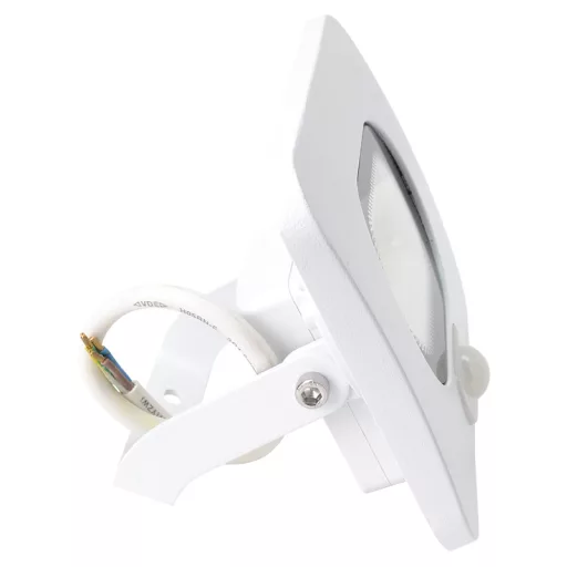 TRACON RSMDLFM30 Fehér SMD fényvető mozgásérzékelővel 30W, 4000K, IP65, 220-240V